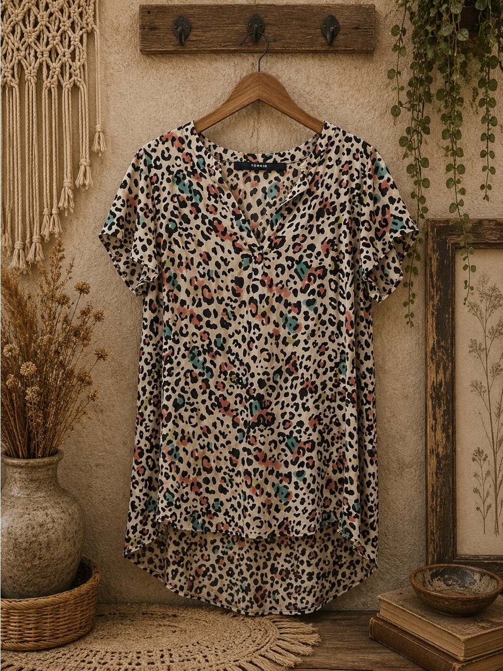 Torrid Women’s Tunic Blouse Animal Print Georgette Hi-Lo‎ Size 00 M|10